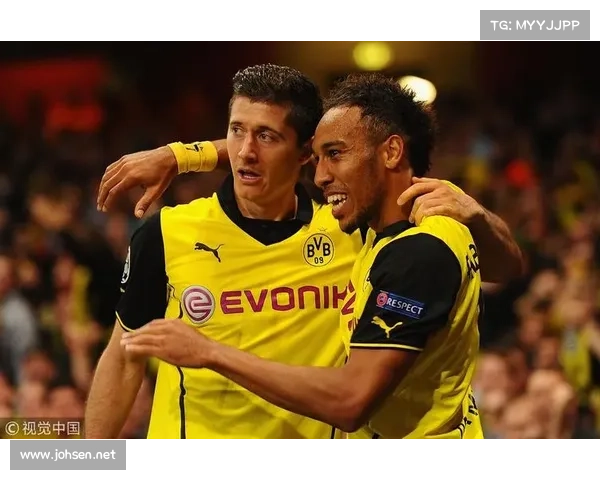 从青训到巨星:全面追溯莱万多夫斯基成名之路的关键成长阶段历程 从青训到巨星:全面追溯莱万多夫斯基成名之路的关键成长阶段历程